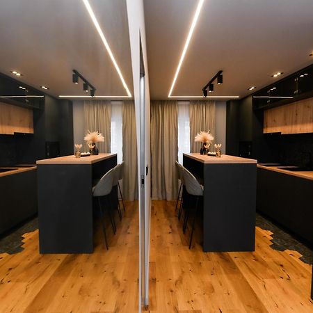Pnt Apartment Alba Iulia Bagian luar foto