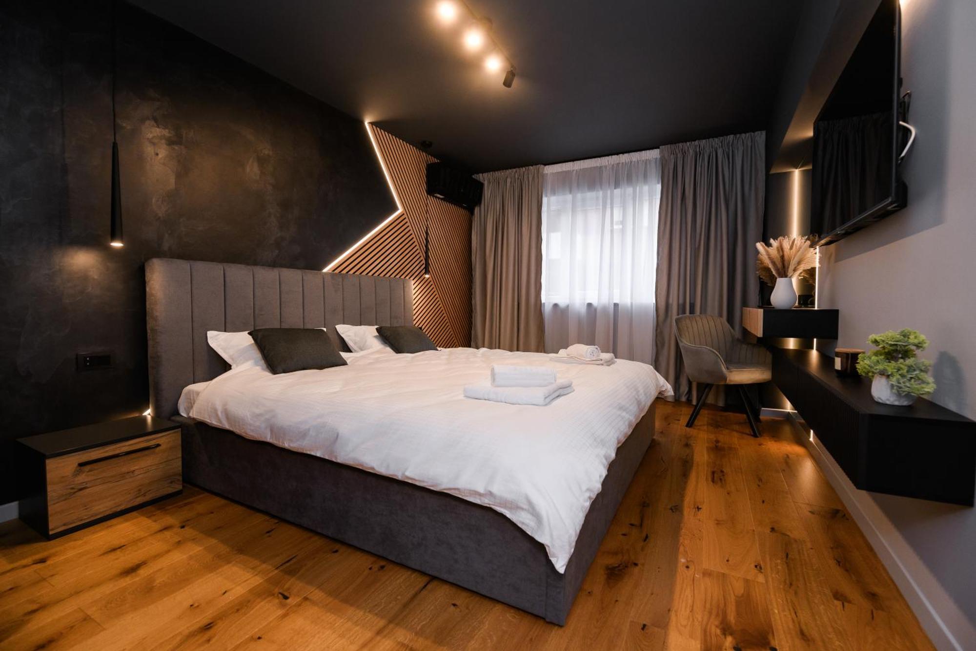 Pnt Apartment Alba Iulia Bagian luar foto