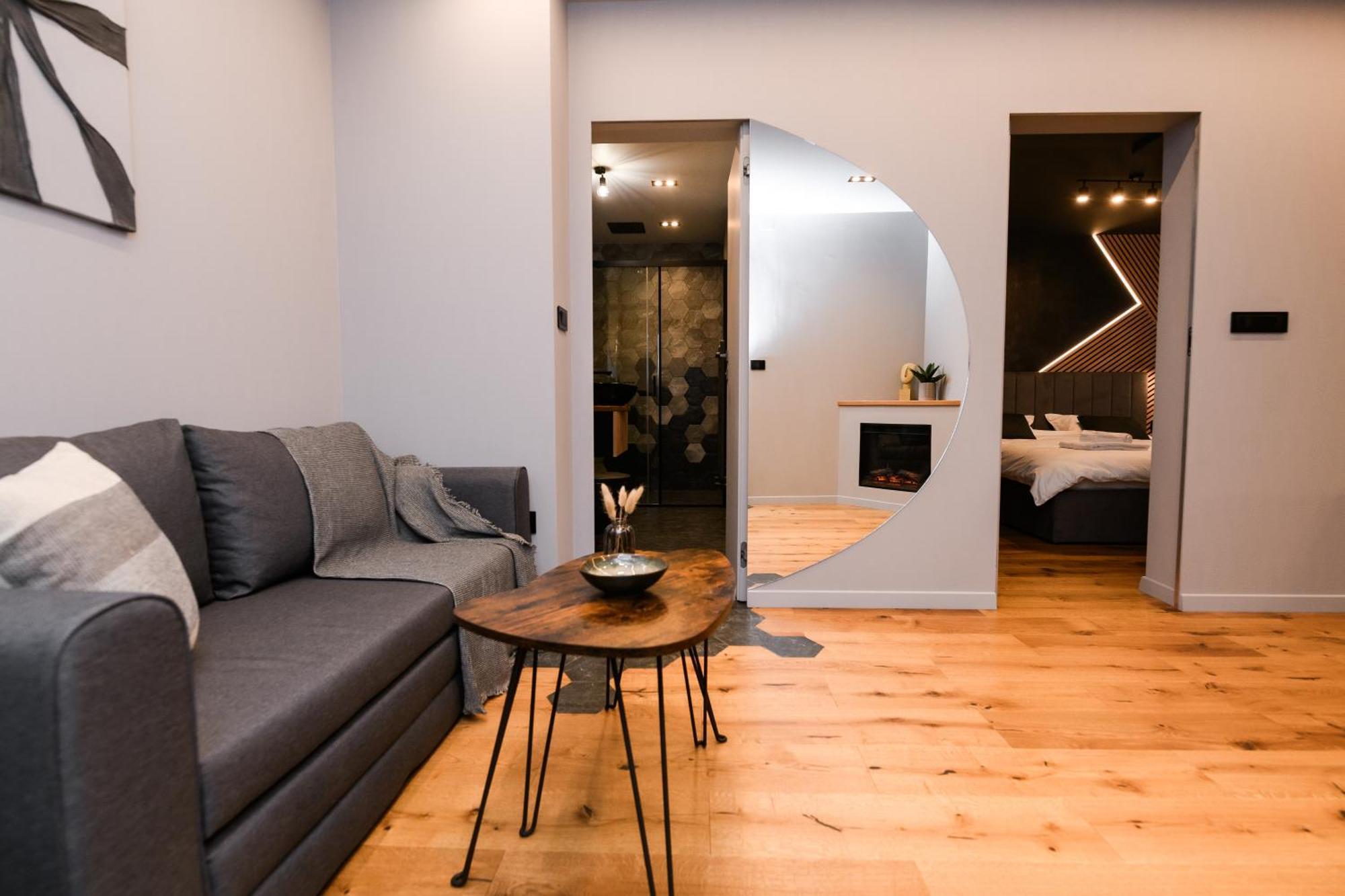 Pnt Apartment Alba Iulia Bagian luar foto